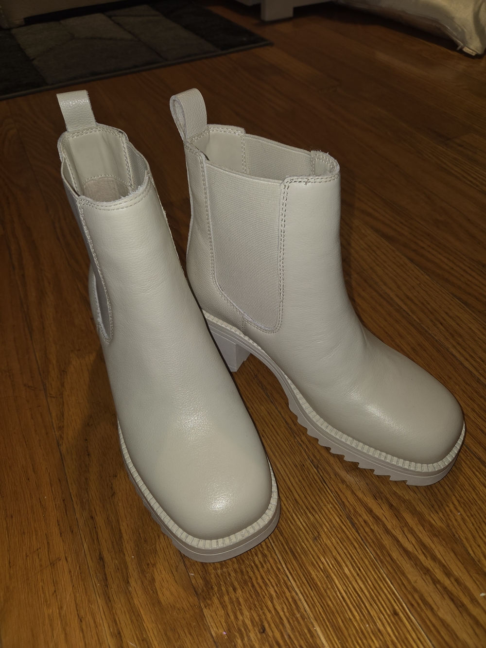 ALDO Anneliese Women's 6.5 Cream Chelsea Ankle Boots - NEVER WORN (No Box)
